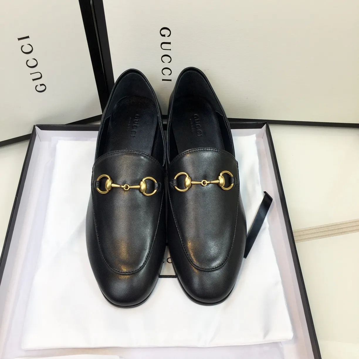 👟👟Ex-factory price 440👟👟～～GUCCI～Gucci Gucci classic century model, classic strawberry 3D printing, never fade, original purchase, purchasing agent level, welcome to compare, do not return the original version, G family classic flat shoes, mules, slippers and half slippers. Stamped logo Fabric: Original calfskin, lining feet/cowhide lining Outsole: Imported genuine leather outsole Size: 34-41 "34/41 custom-made, non-refundable, please come first to order. Verbal customization is not accepted" This panel can be customized Men's size: 39-45 "Custom-made, non-refundable" Packaging: Comes with a full set of top-quality packaging